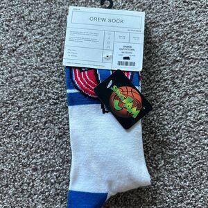 Urban Outfitters SpaceJam Crew Socks
Size 6-5-12